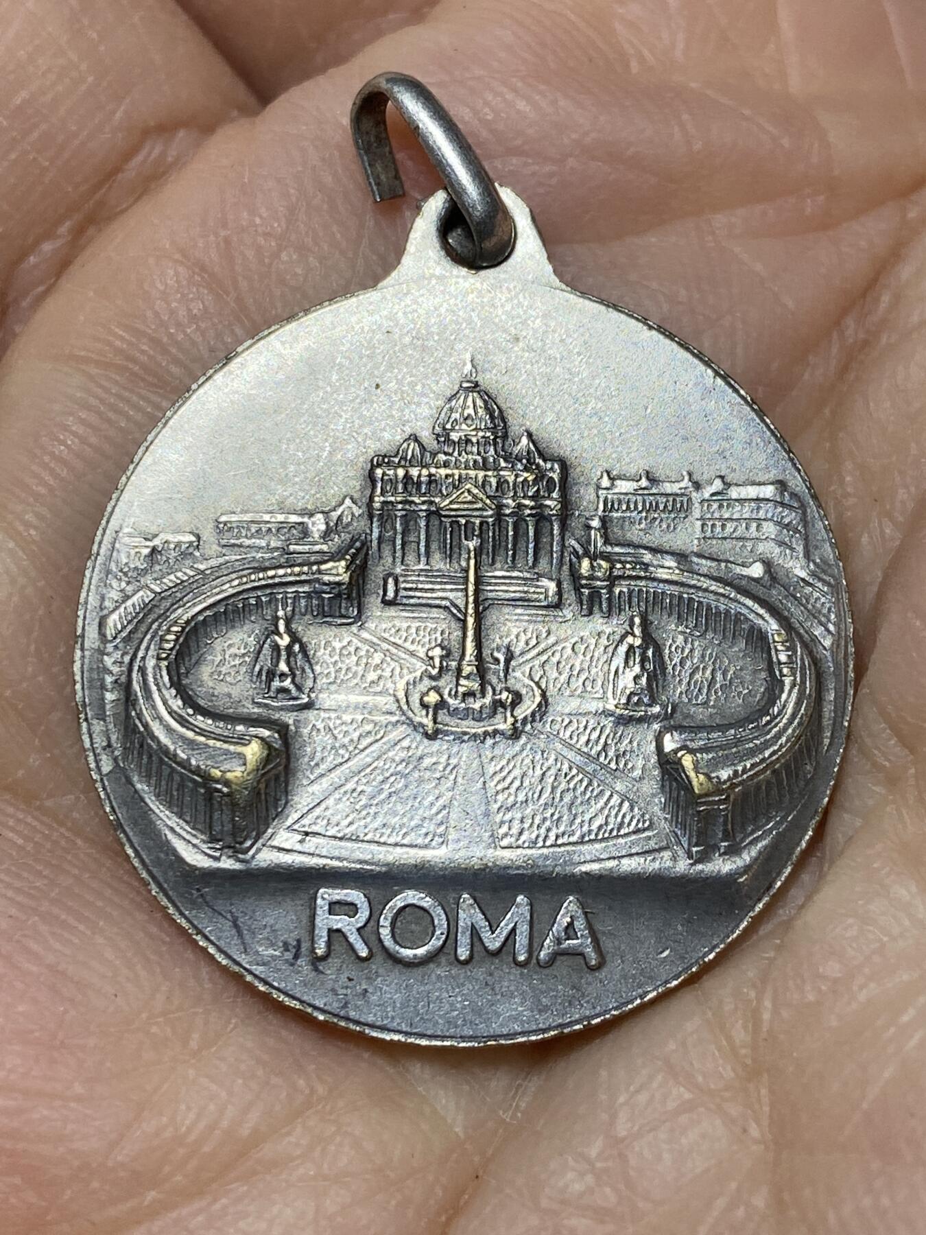 2025年第一百二十七场(总第一百五十三场）外国好品章牌、散币(免佣金) 梵蒂冈🇻🇦教皇保罗六世纪念章，重7.97克