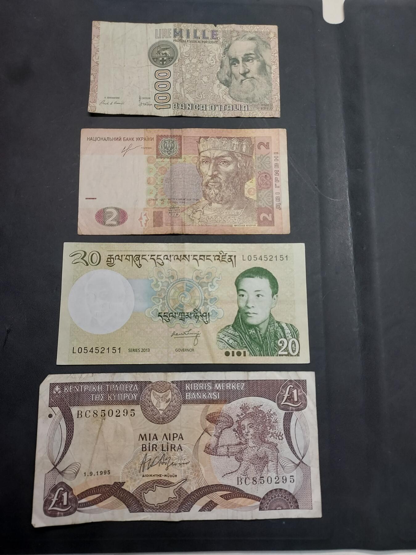 博彦收藏  11月15日 8点 钱币专场 意大利等外国纸币4枚 流通品