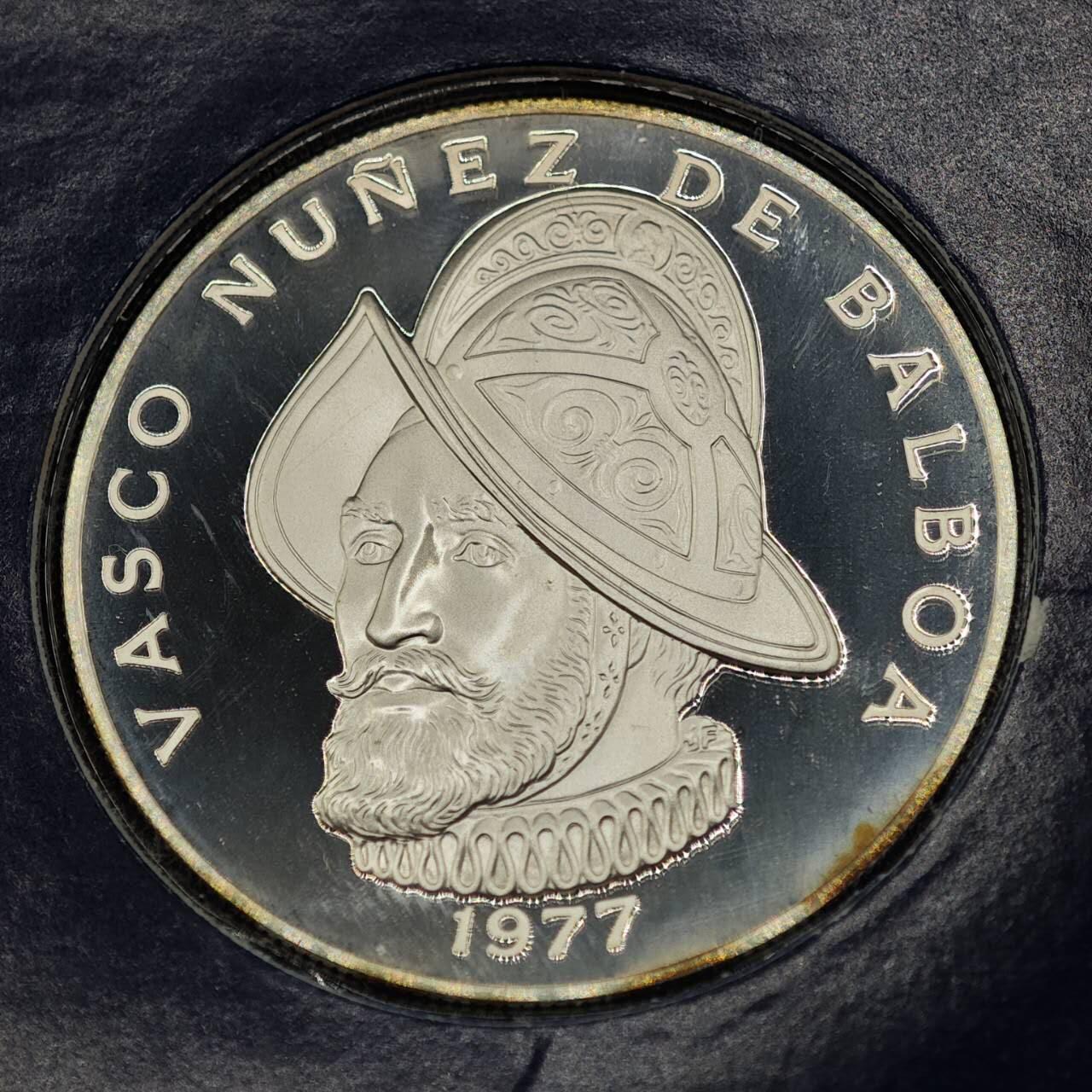 【淘币小摊】实时拍第七百九十五拍   银币套币场   满百包邮可预留二周 每周一统一发货   巴拿马1977年1B精制银币重26.73克925银 纯银价272