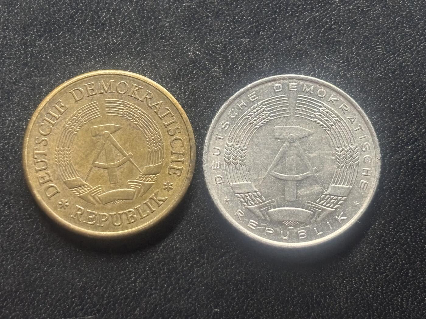 邮泉阁限时拍卖第三十五场 德国硬币专场（硬币在国外。请付邮费6元。） 东德（德意志民主共和国）1971年2枚