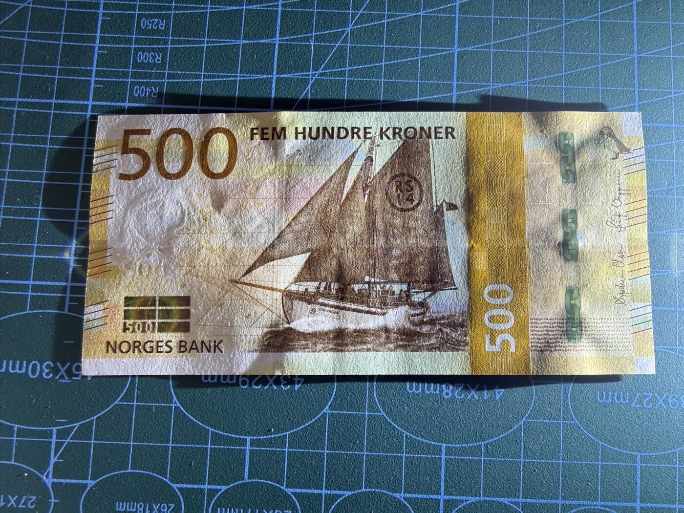 【炜奕收藏】，第五十期 2018年挪威500克朗，AU品相