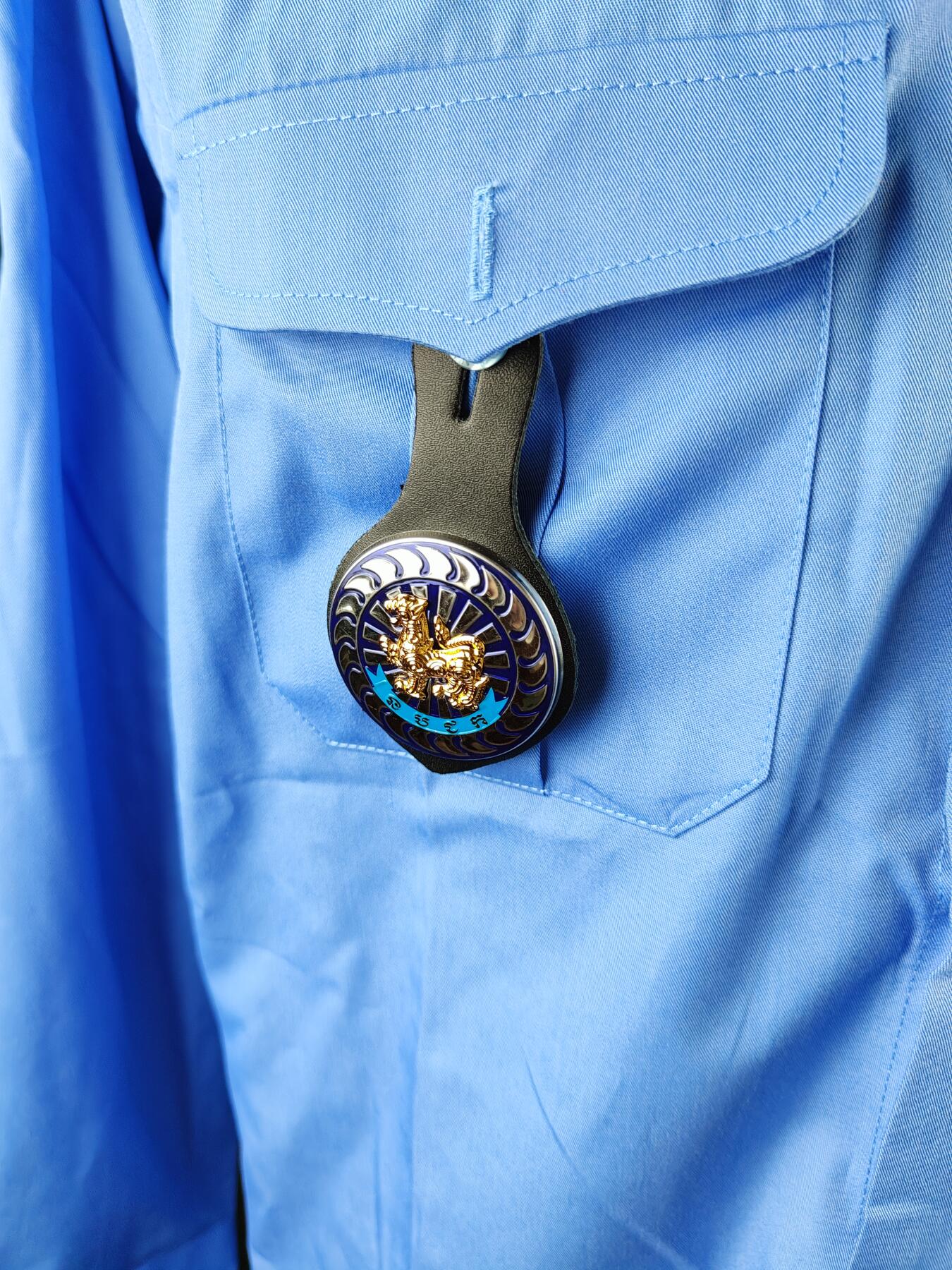 0元起拍勋章 第309期 咸鱼国勋章拍卖专场 11月12日（周三）下午6：00开始 胸围102 肩宽44 衣长73 袖长60领围39 腰围82 裤长98