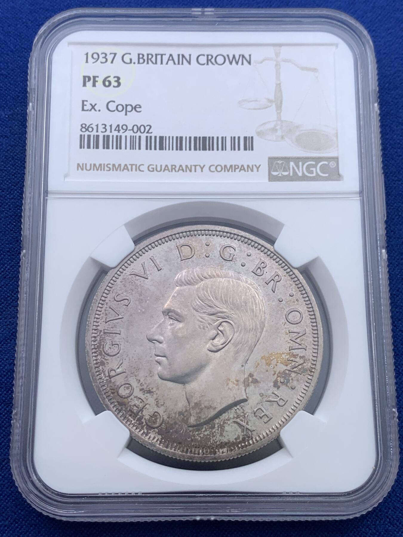 《竞宝斋》第437场 周日，周一2场连拍 （全场包邮） NGC PF63  Cope旧藏 英国1937年乔治六世精制1克朗，出自他的加冕套币。共发行26400套，双面包浆优美，高点略有磨损但是丝毫不掩精制风范。