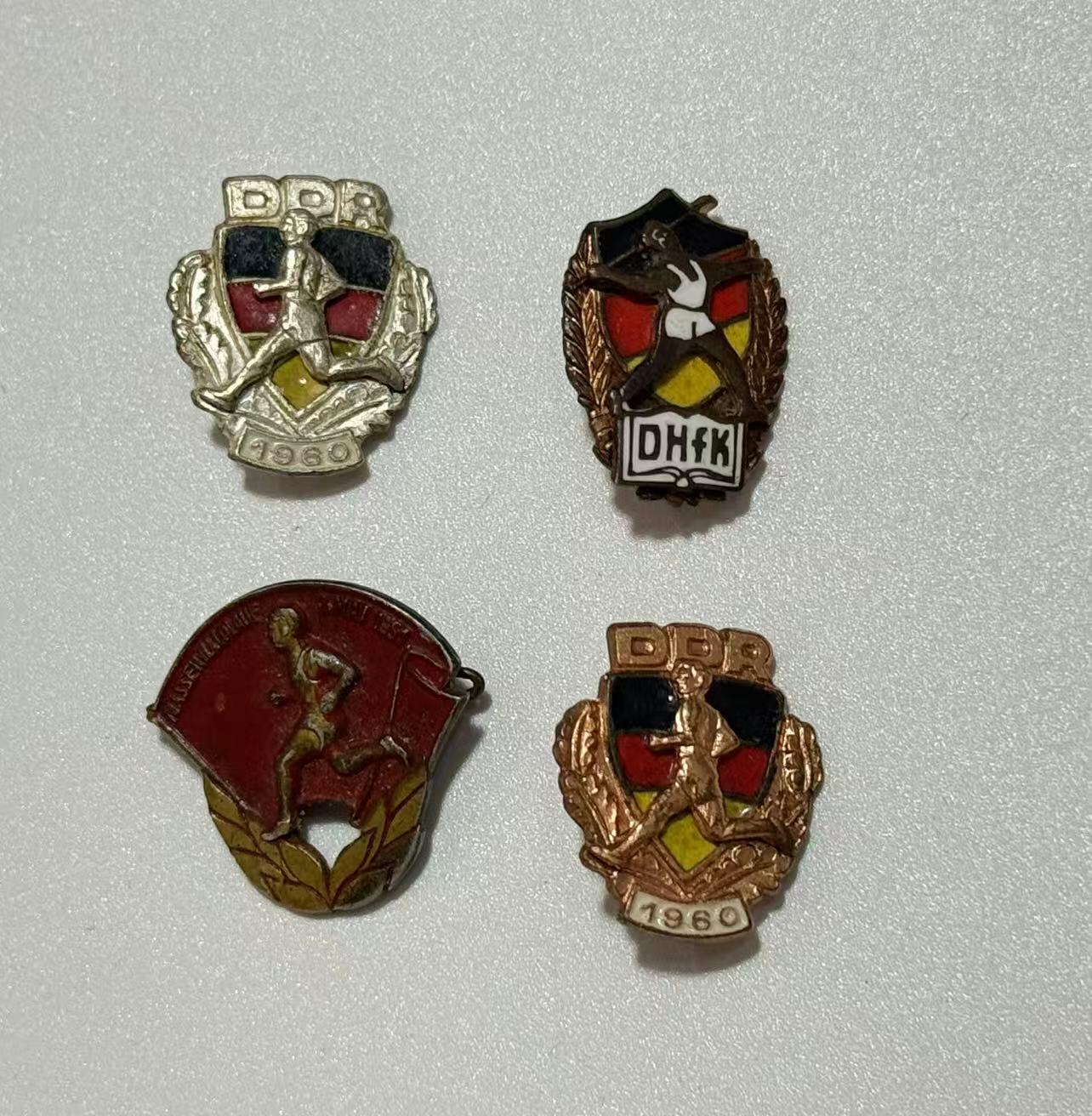 韵星假日精品2025秋季军品类拍卖会-- Rimey Holidays Boutique 2025 Autumn Militaria Sale 民主德国劳卫制证章一组