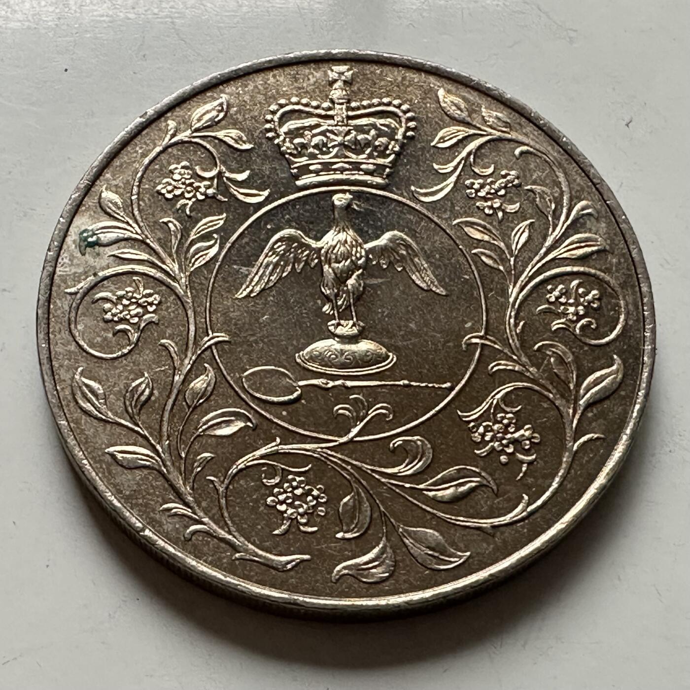 🌹外币初藏🌹🐯2025年第126场  每周二四六晚8️⃣点 接代拍 英国1977年克朗币