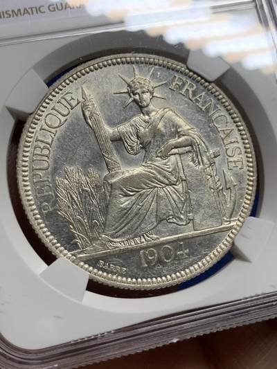 《竞宝斋》第437场 周日，周一2场连拍 （全场包邮） NGC UNCD 法属印支 1904年 坐洋 1皮阿斯特 银币