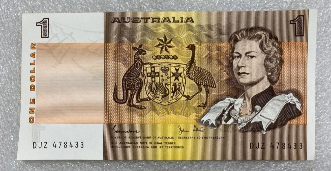 中外各国钞、纪念钞、券专场（第三十三场） 澳大利亚1澳圆纸币 1974～1982年版女王钞 大洋洲钱币全新 灯下有斑，介意勿拍 