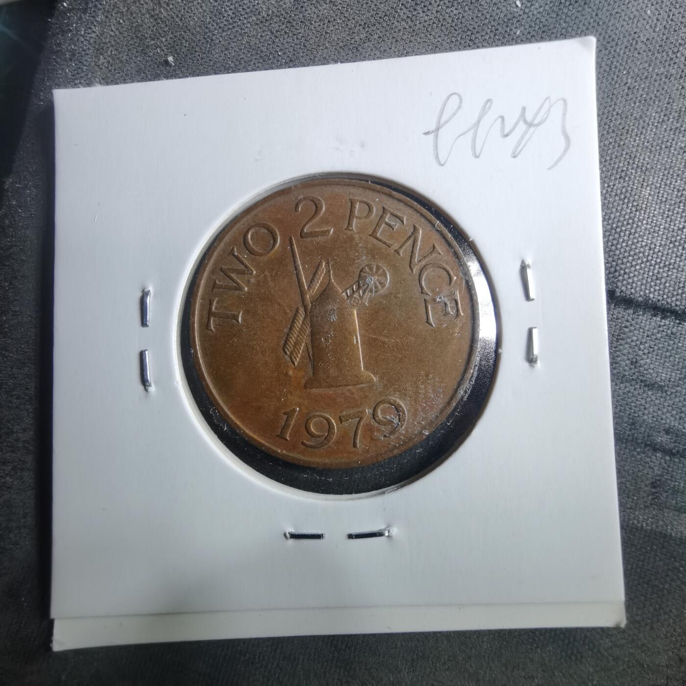 沼泽如烟--第899场 根西1979年2便士