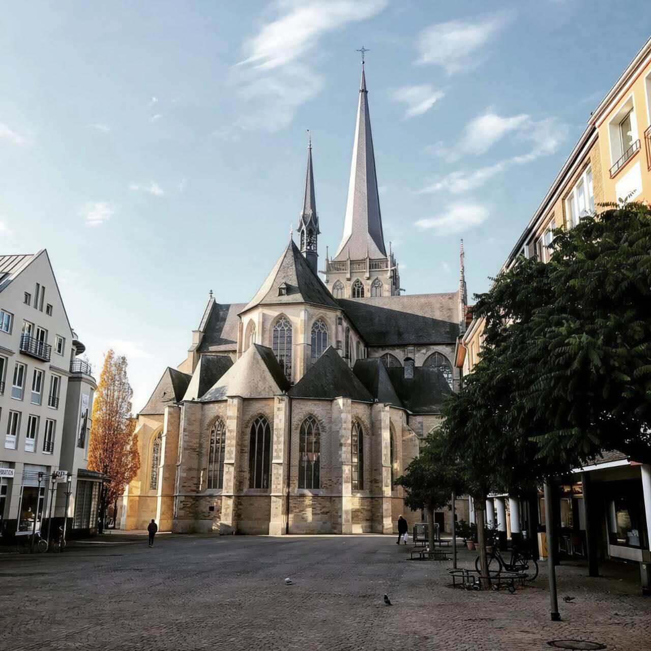 【俄甄集藏】2025年(044)11-12星期三晚 19:30 全场包邮 德国1896年纪念威斯特法伦威利布罗德大教堂的落成大铜章，NGC MS64，高浮雕，巧克力包浆，状态极佳