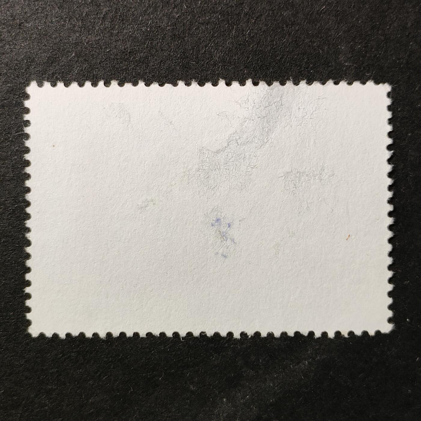 嘉禾收藏    【第375期】            无佣金、可寄存、满30元包邮 西班牙邮票，1970年联合国成立25周年·纽约联合国大楼和徽章邮票1全