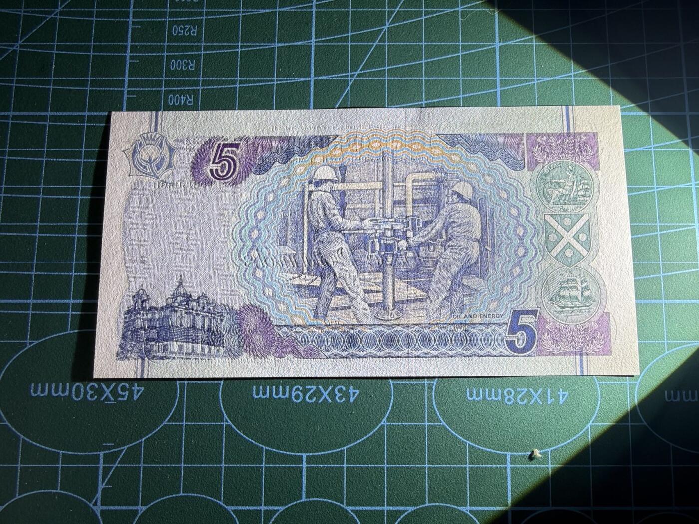 【炜奕收藏】，第五十期 2006年苏格兰银行5镑，UNC品相