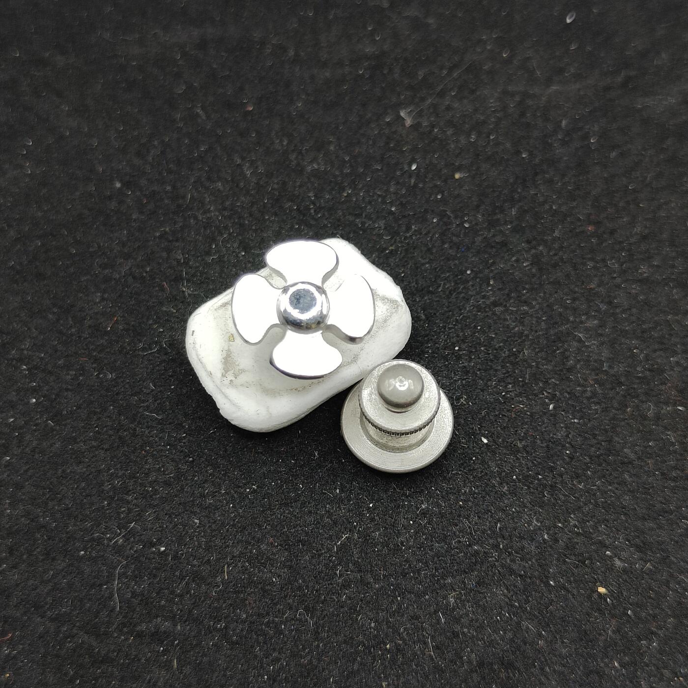 0元起拍勋章 第309期 咸鱼国勋章拍卖专场 11月12日（周三）下午6：00开始 日本海自桨叶徽章