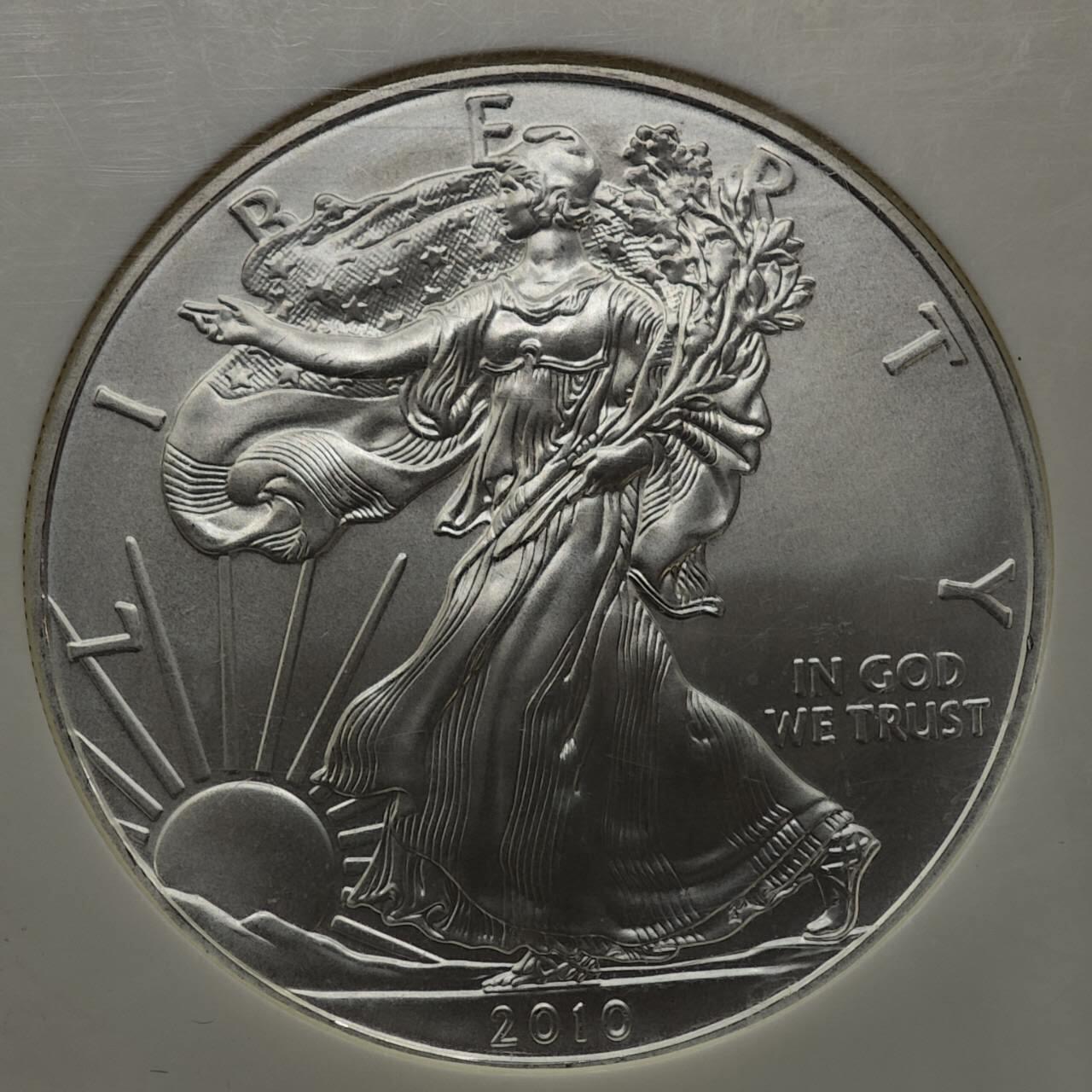 【淘币小摊】实时拍第七百九十五拍   银币套币场   满百包邮可预留二周 每周一统一发货   美国 2010年行走鹰洋一盎司银币 NGC MS69