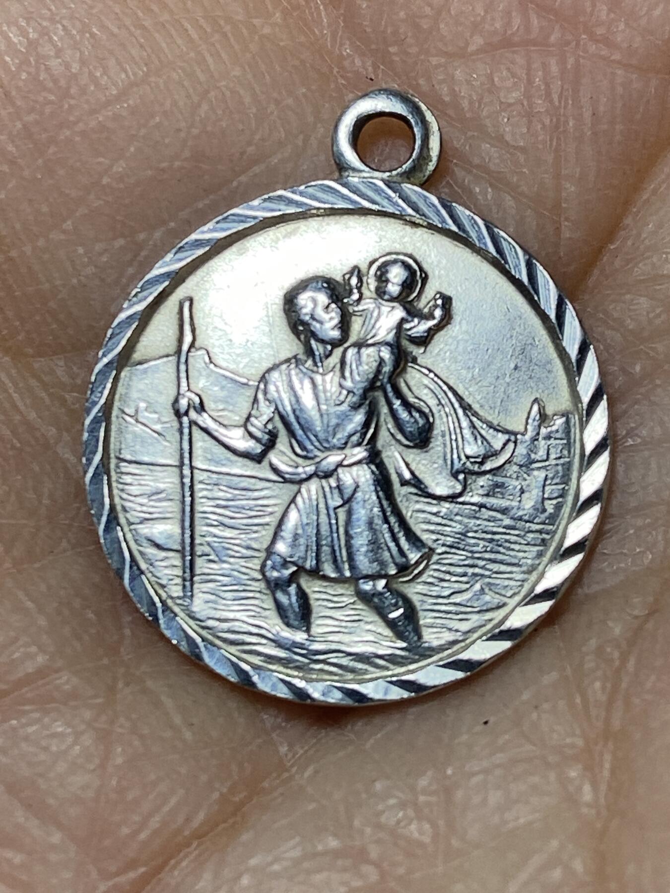 2025年第一百二十七场(总第一百五十三场）外国好品章牌、散币(免佣金) 纯银材质–圣克里斯托弗宗教圣牌，重1.78克