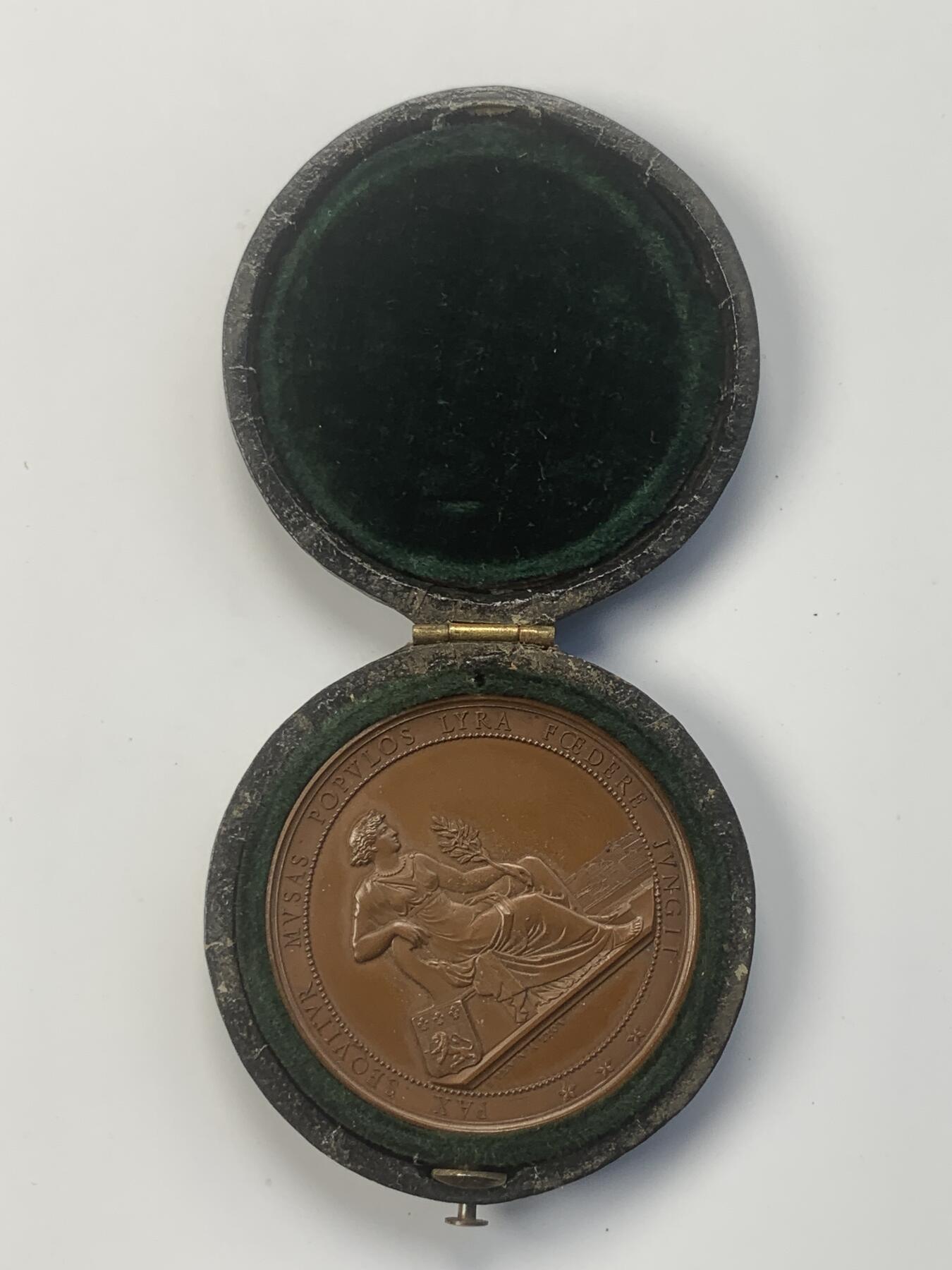 掌中浮雕-藏着的欧洲第041场 1864年5月22日里昂音乐比赛奖牌，40.5mm