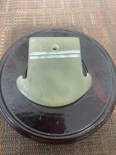 江南站杂件场 玉斧手把件（府中有龙）