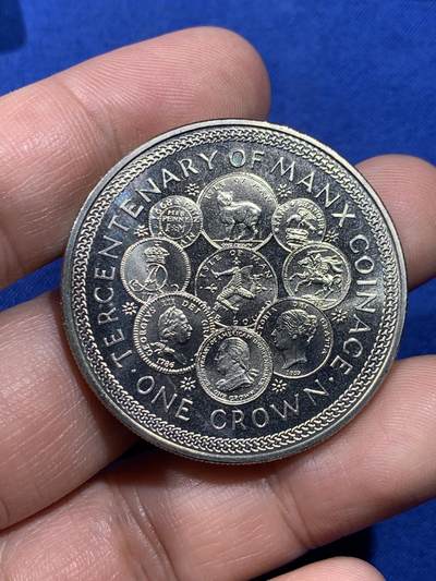 《竞宝斋》第437场 周日，周一2场连拍 （全场包邮） 1979年马恩岛货币300周年1克朗纪念币 带盒