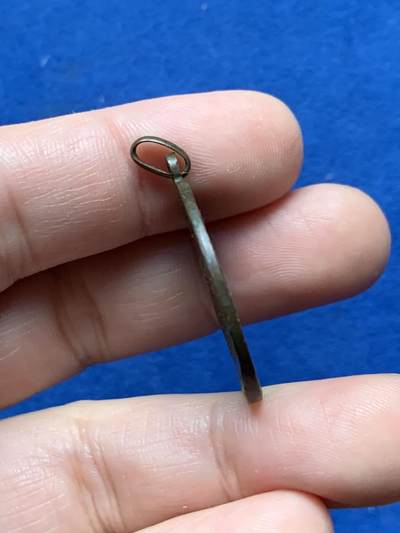 《竞宝斋》第437场 周日，周一2场连拍 （全场包邮） 第5重型野战炮兵团纪念章 8.6克 28mm