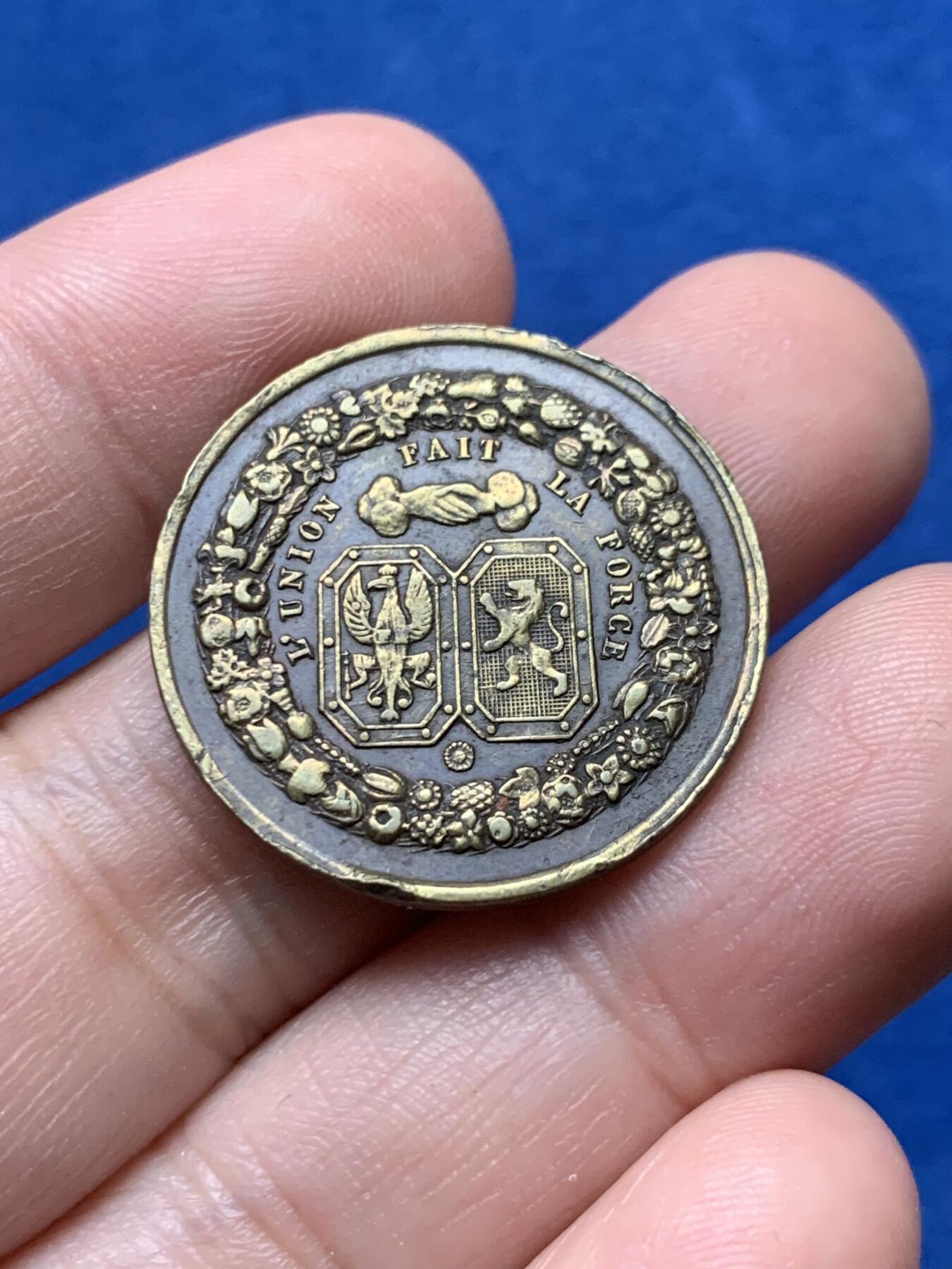 《竞宝斋》第437场 周日，周一2场连拍 （全场包邮） 三枚一组 1843年纪念10月15日维尔维耶至亚琛铁路线开通铜质奖章 背面图案为普鲁士与比利时纹章 总重约20.75克