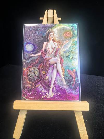 无佣金 不寄存 不收拍 链接少 我只是一个小小的卡牌收藏玩家  满150包邮非偏远  需要多宫大佬请私聊 部分卡牌设有底价（不想玩的那么累，即使有底价也会比市场价便宜的多，懂的自然懂） 拒绝小号抬价 大家放心拍 所有拍品部分套有卡膜 部分卡牌多宫 自制卡牌 不包厂瑕 放大镜 品控 勿拍 流拍商品会循环 感谢大家支持 留个关注 不定时上新 谢谢 - 奇点卡牌 ◤玄灵谱◥  后土-冷烫