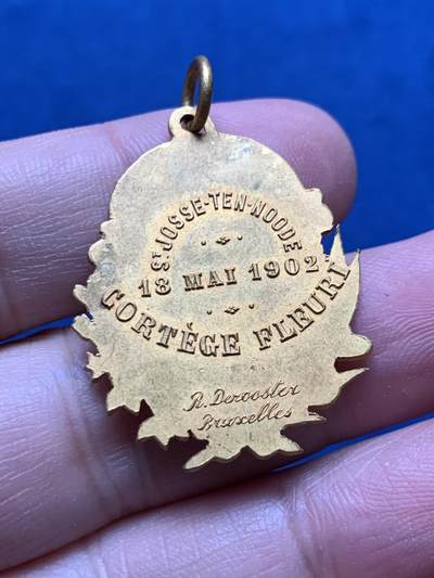 《竞宝斋》第437场 周日，周一2场连拍 （全场包邮） 1902年法国josse ten noode缤纷花车巡游镀金纪念章 7.38克 27.3*34.2mm