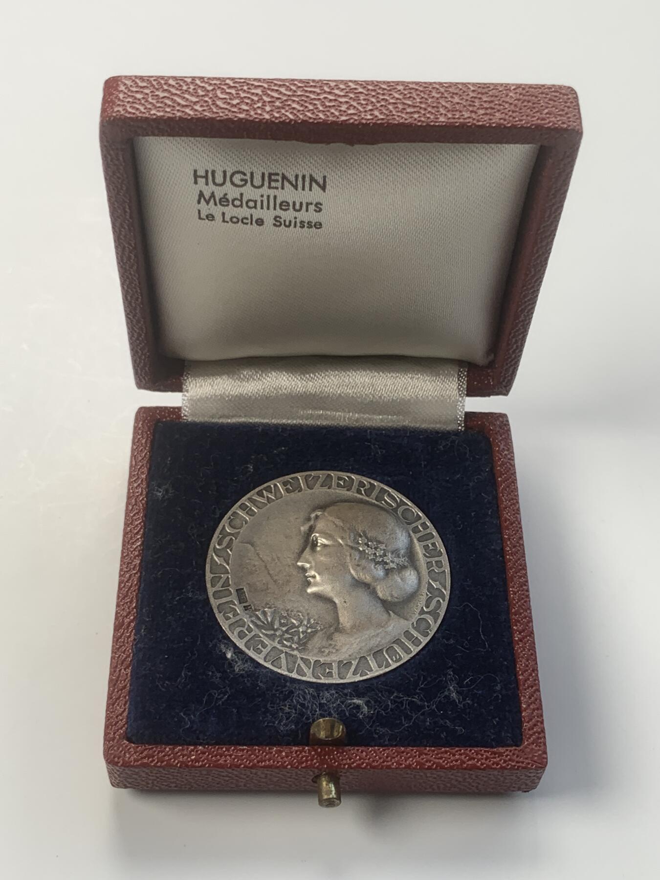 掌中浮雕-藏着的欧洲第041场 原盒瑞士射击节女神银章，35mm，20g