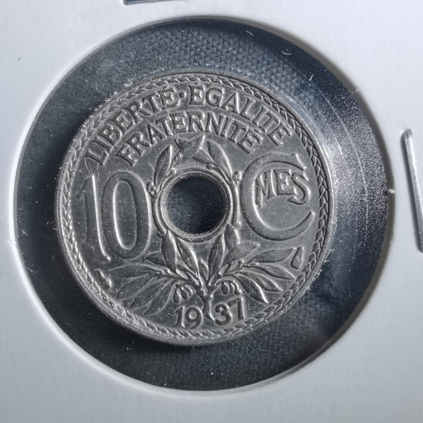 沼泽如烟--第899场 法国1937年十分