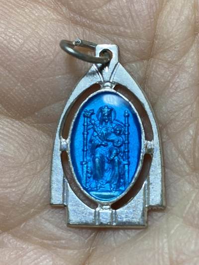 2025年第一百二十七场(总第一百五十三场）外国好品章牌、散币(免佣金) - 意大利造–英国🇬🇧沃尔辛厄姆圣母主题的宗教纪念章牌，重1.83克