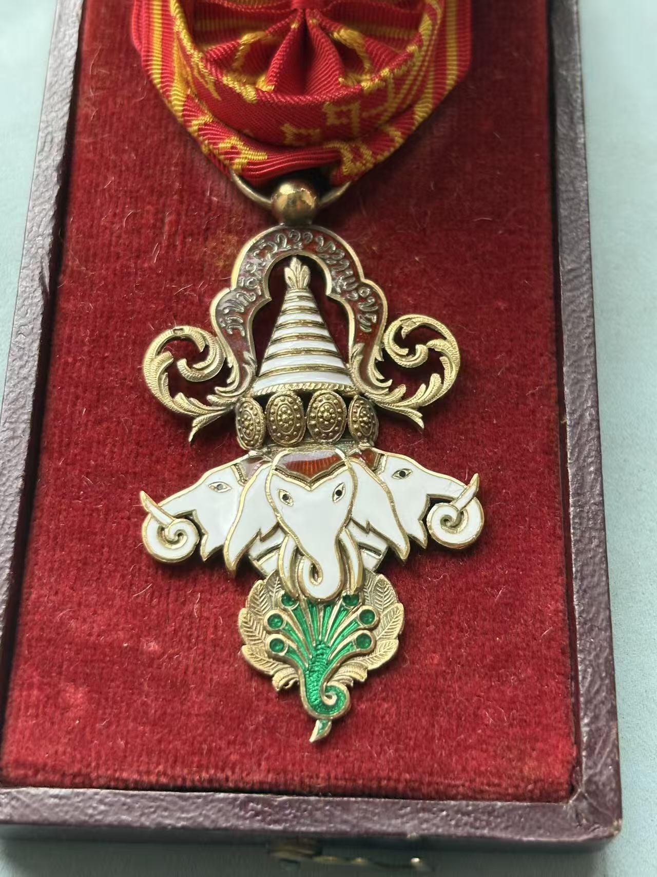 盛世勋华——号角文化勋章邮票专场拍卖第288期 老挝王国军官级万象及白伞勋章 带原盒 法国定制版 银制 少见