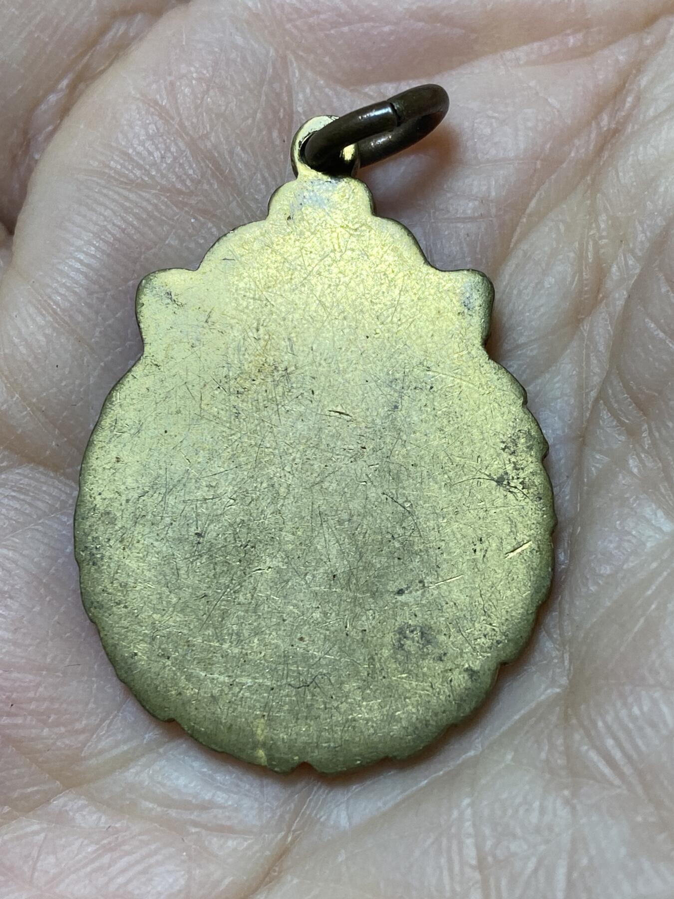 2025年第一百二十七场(总第一百五十三场）外国好品章牌、散币(免佣金) 英国🇬🇧飞镖赛事奖牌，重10.61克