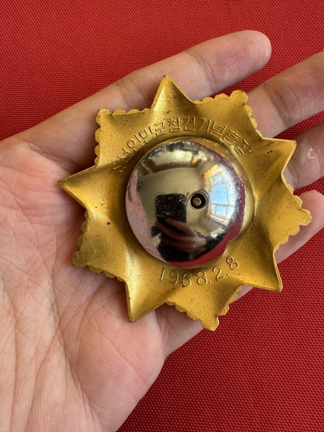 五哥徽章群   11号周二晚上八点4群联拍