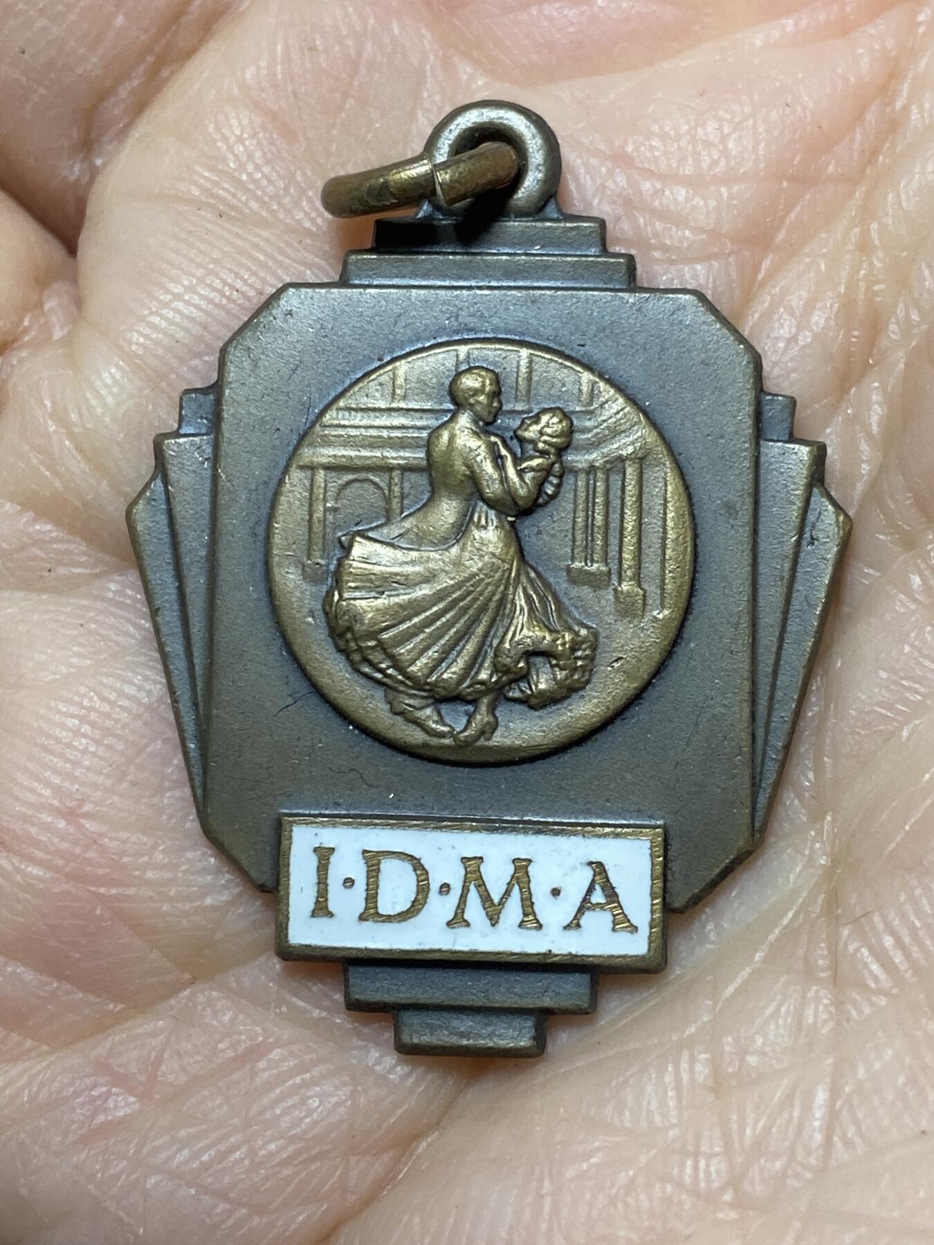 2025年第一百二十七场(总第一百五十三场）外国好品章牌、散币(免佣金)