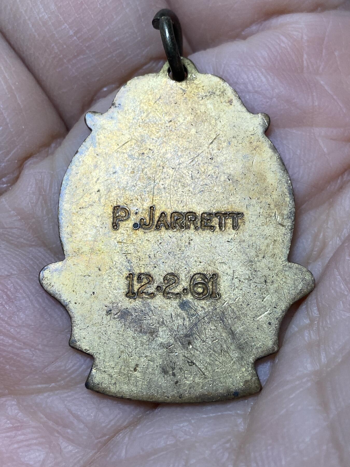 2025年第一百二十七场(总第一百五十三场）外国好品章牌、散币(免佣金) 英国🇬🇧全国舞蹈教师协会青铜级奖章(1961年2月12日授予P·JARRETT)，重9.58克