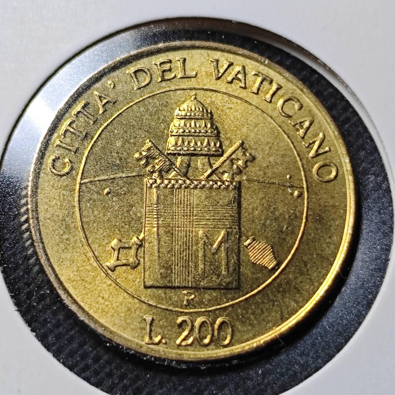 KK钱币收藏小铺  第368场  2月预留时间 周末发货  梵蒂冈200里拉 好品