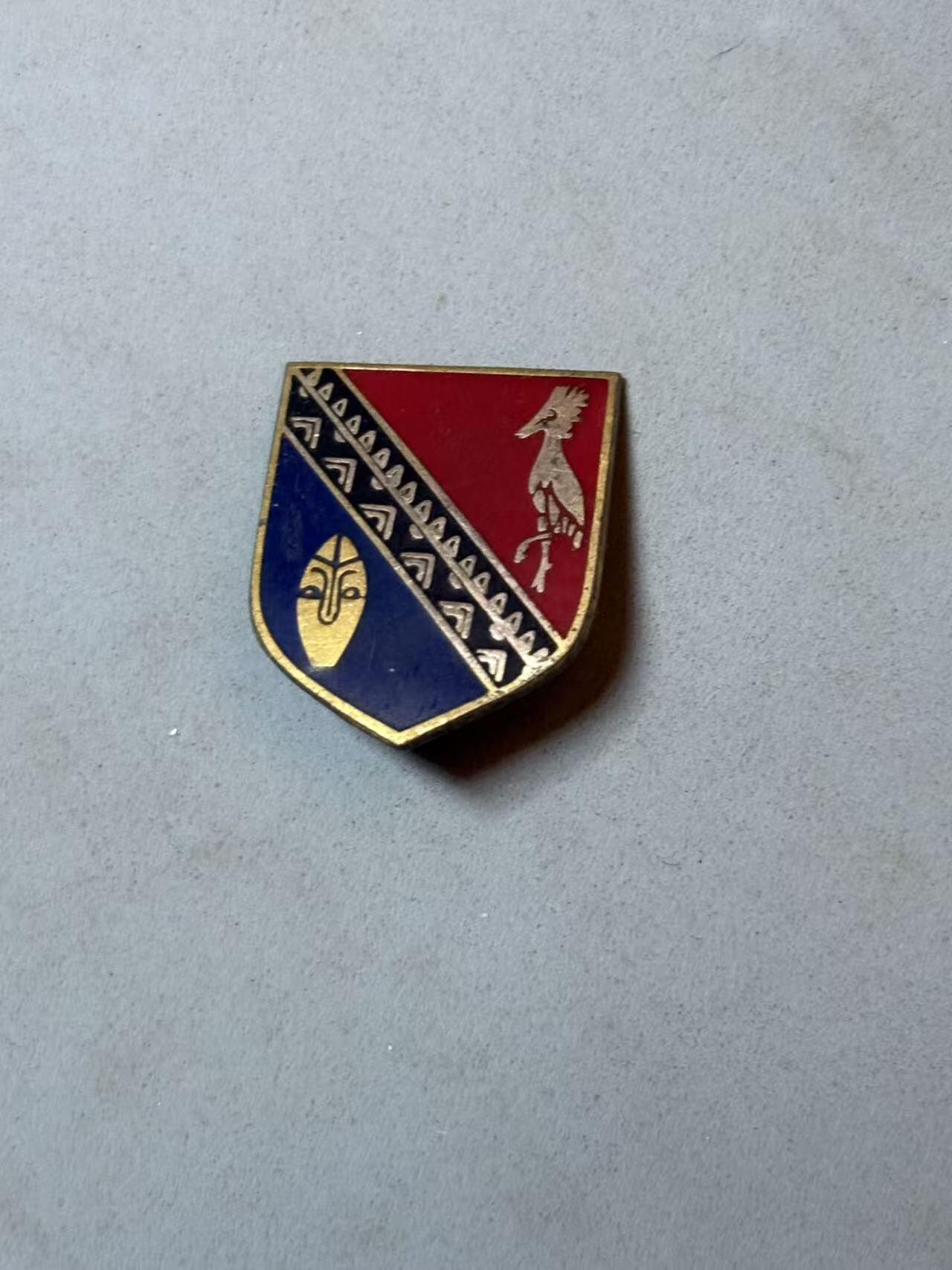 盛世勋华——号角文化勋章邮票专场拍卖第288期 法国新喀里多尼亚厄瓜多尔宪兵队徽章 带厂标