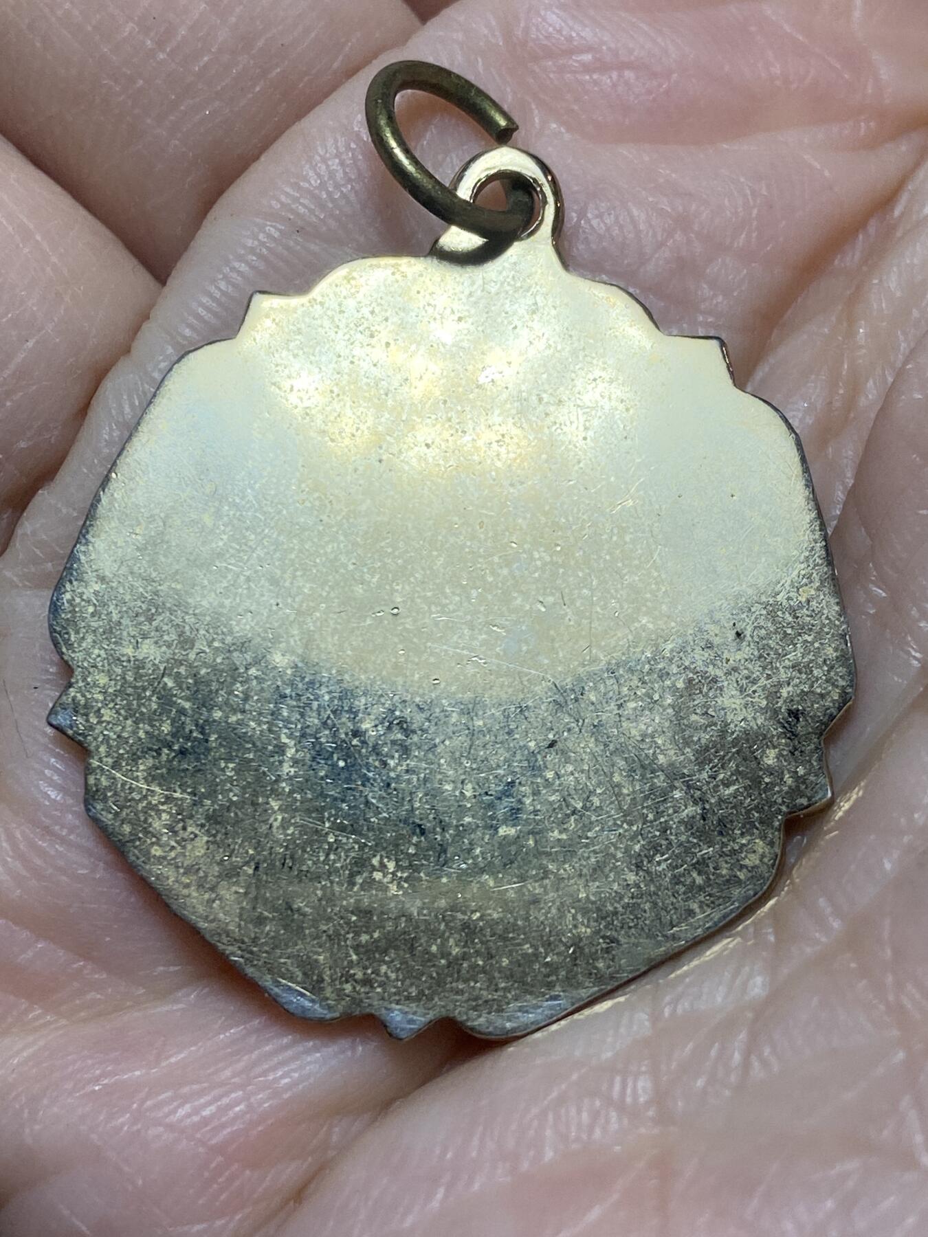 2025年第一百二十七场(总第一百五十三场）外国好品章牌、散币(免佣金) 英国🇬🇧地方足球赛事奖牌，重17.97克