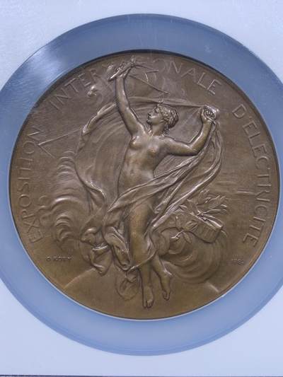 《竞宝斋》第437场 周日，周一2场连拍 （全场包邮） NGC MS63BN 法国1881年首届国际电力博览会纪念铜章，80mm，大师罗蒂作品，加大加厚盒。