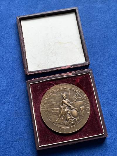 《竞宝斋》第437场 周日，周一2场连拍 （全场包邮） 法国梅斯洛林地区城市纪念铜章 62.7克 49.8mm 丰饶角铜标 带盒 盒子有损