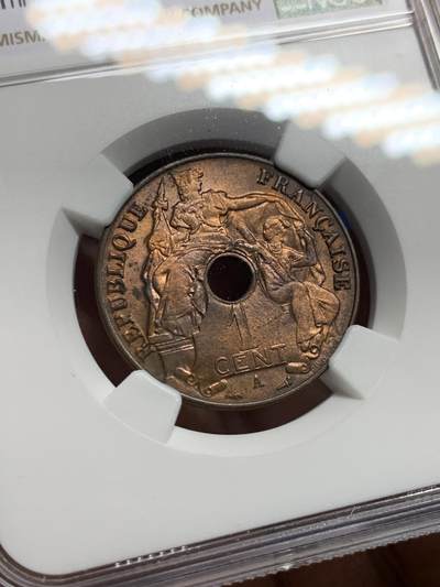 《竞宝斋》第437场 周日，周一2场连拍 （全场包邮） NGC MS62RB 法属印支1922年百分之一中孔铜币 早期年份