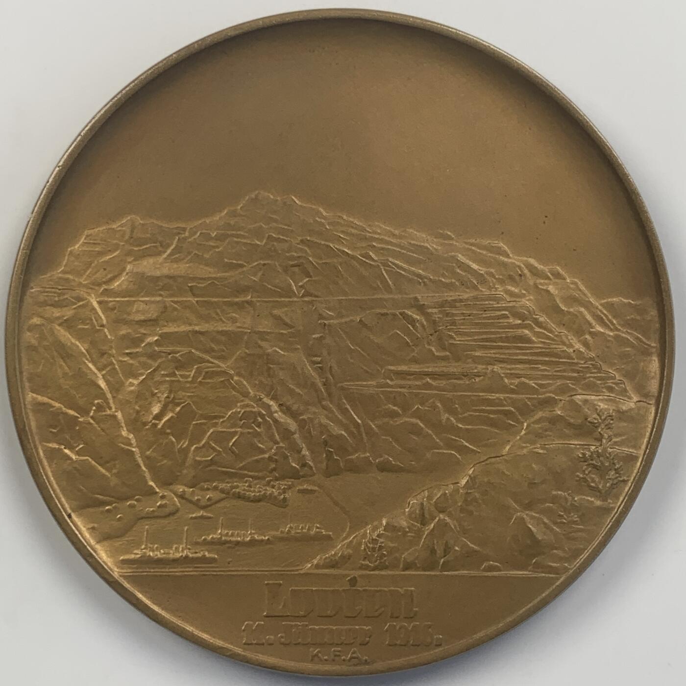 掌中浮雕-藏着的欧洲第041场 	1916年奥地利陆军总司令赫尔曼·科韦斯铜章，66mm