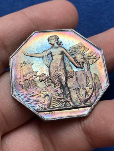 《竞宝斋》第437场 周日，周一2场连拍 （全场包邮） - 1869.3.22法国预见未来真理女神八角银质代币，36.2MM，18.85克，蜜蜂边铭，五彩非常漂亮