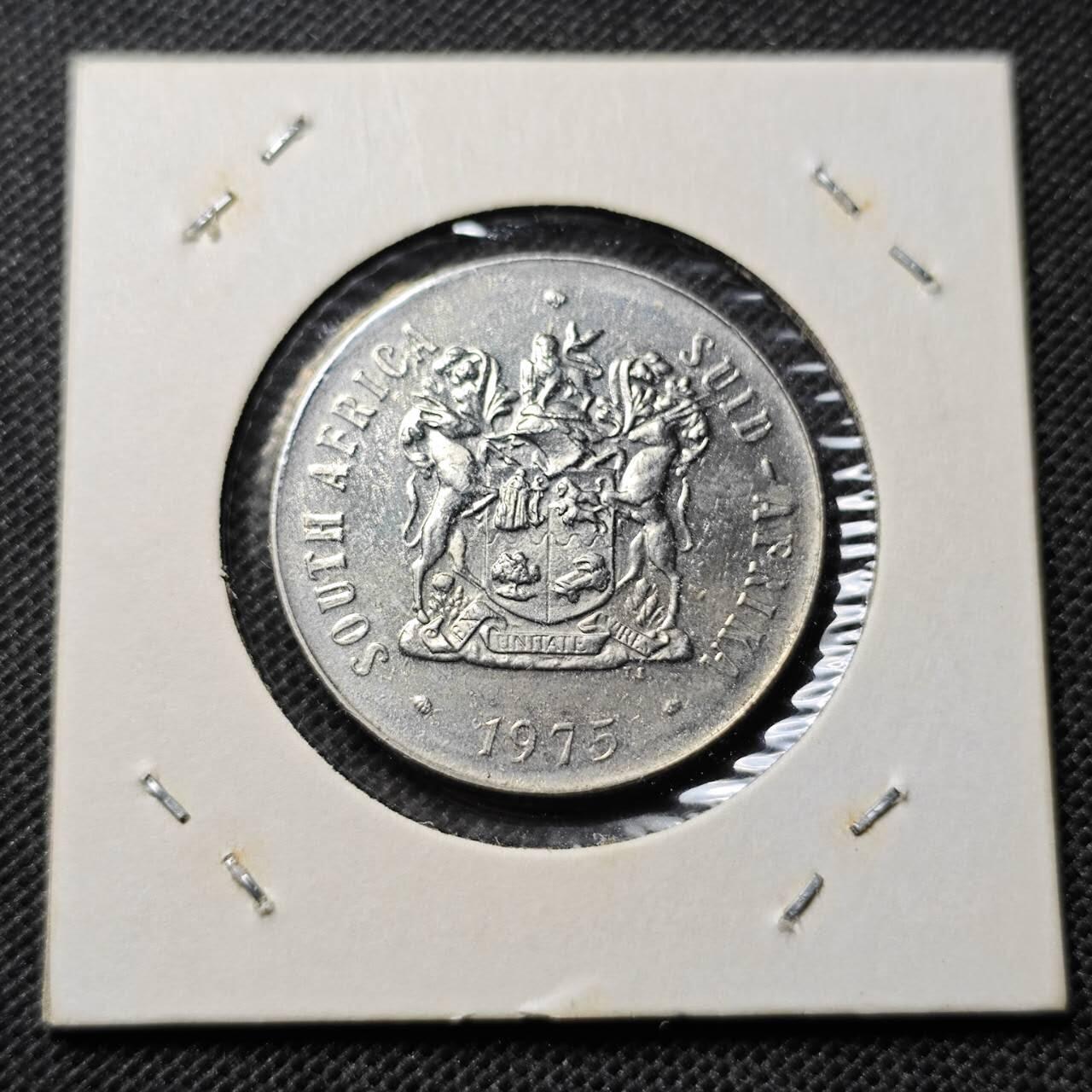 KK钱币收藏小铺  第368场  2月预留时间 周末发货  1975南非50分