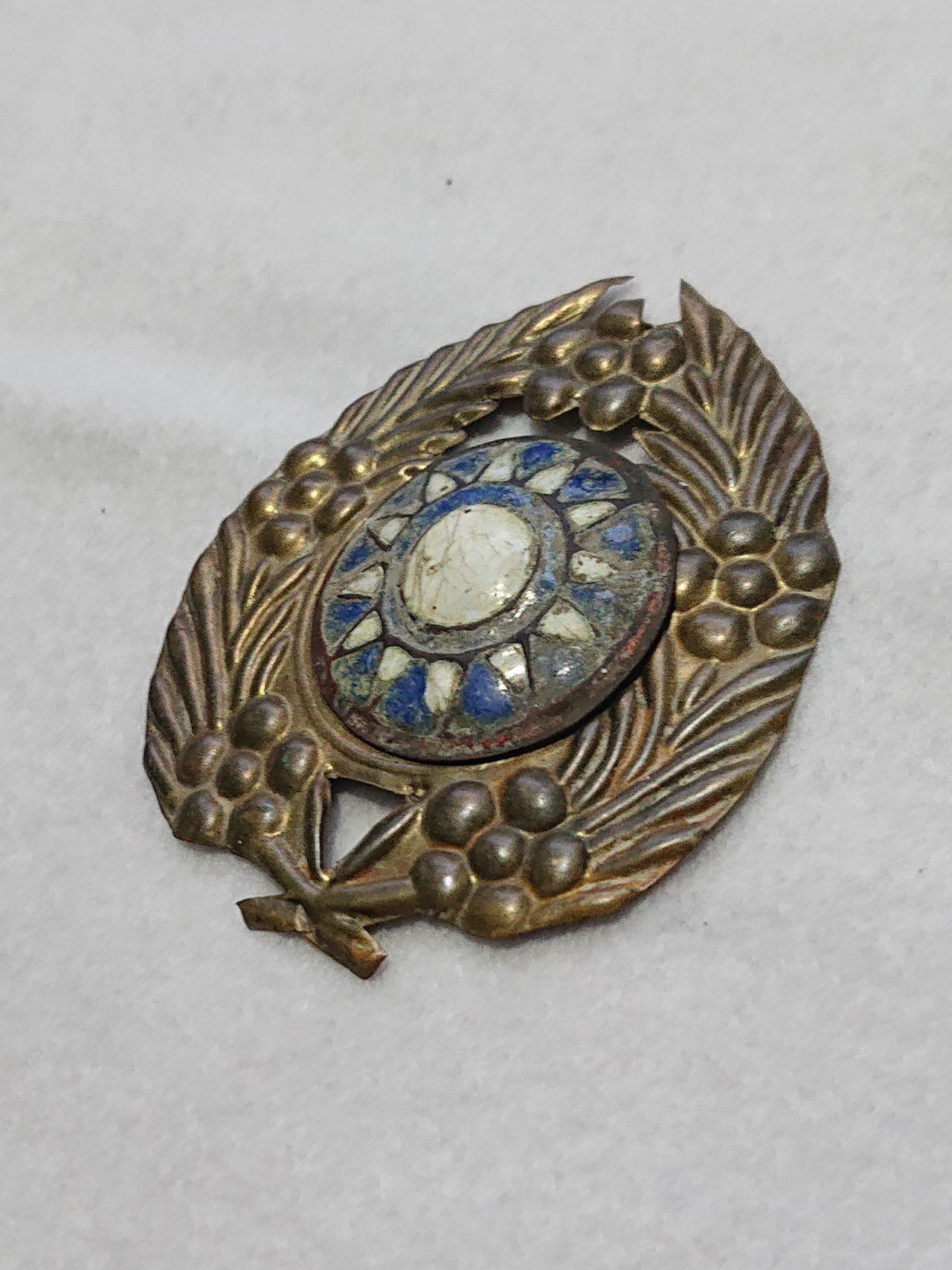 【第壹場】近代勋奖章徽章服饰杂项专场 民国陆军铜质珐琅帽徽