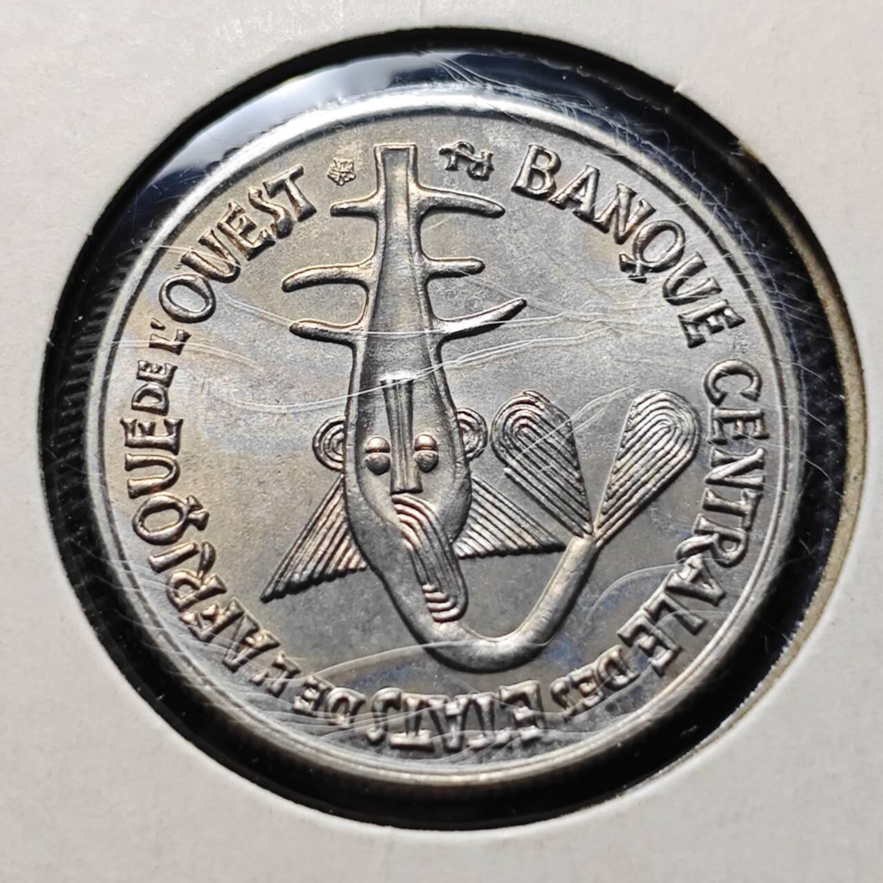 KK钱币收藏小铺  第368场  2月预留时间 周末发货  1972中非50法郎 好品