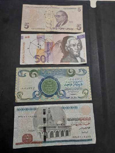 博彦收藏  11月15日 8点 钱币专场 - 外国纸币4张 流通品