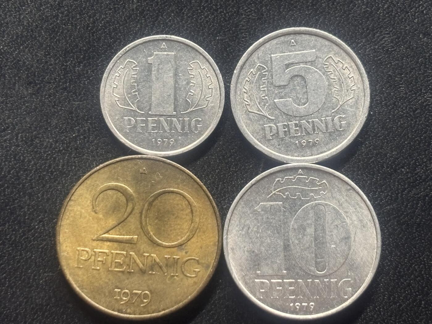邮泉阁限时拍卖第三十五场 德国硬币专场（硬币在国外。请付邮费6元。） 东德（德意志民主共和国）1979年4枚
