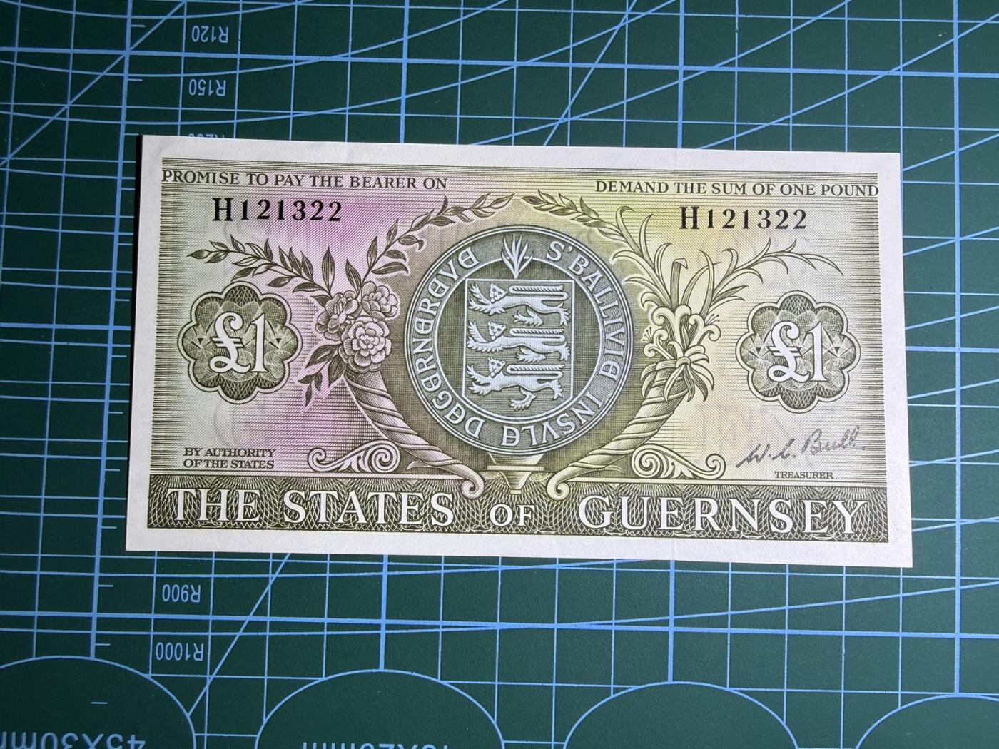 【炜奕收藏】，第五十期 1969年根西岛1镑，UNC-品相，轻微压痕，号码无47全小号