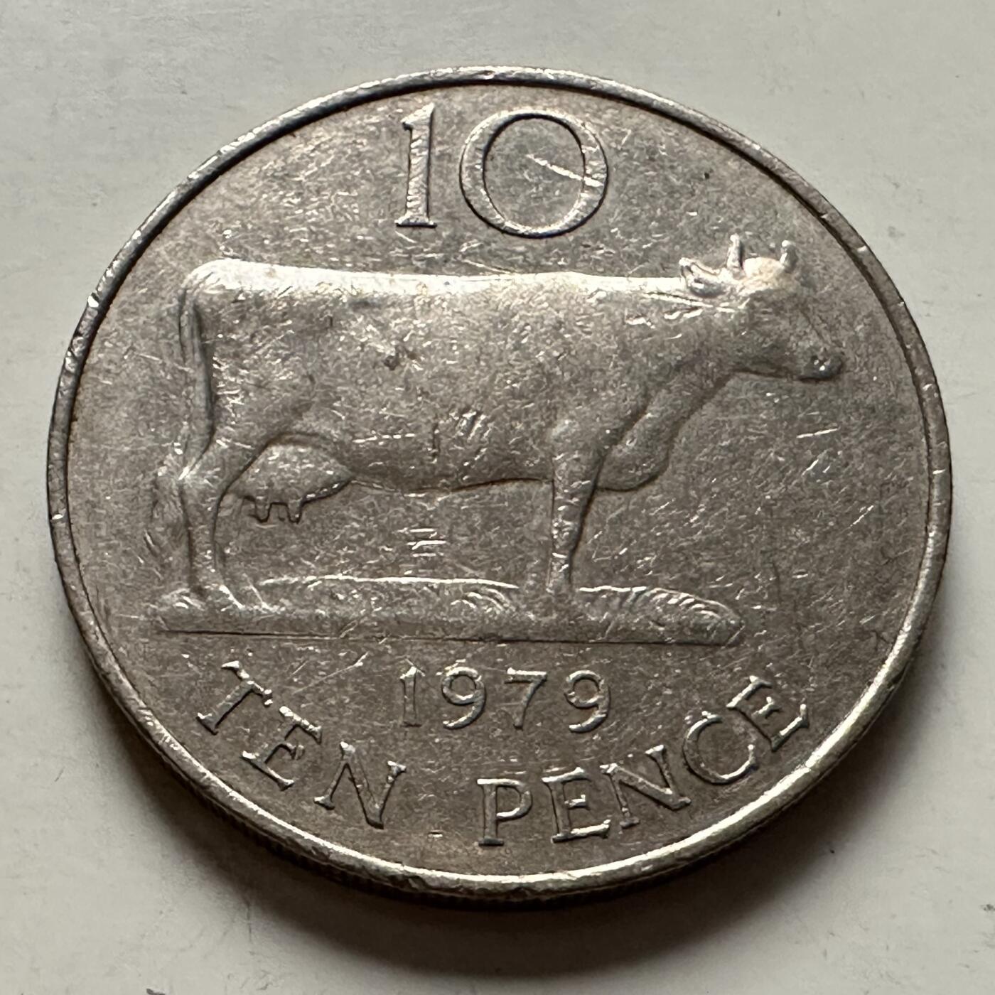 🌹外币初藏🌹🐯2025年第126场  每周二四六晚8️⃣点 接代拍 根西岛1979年10便士