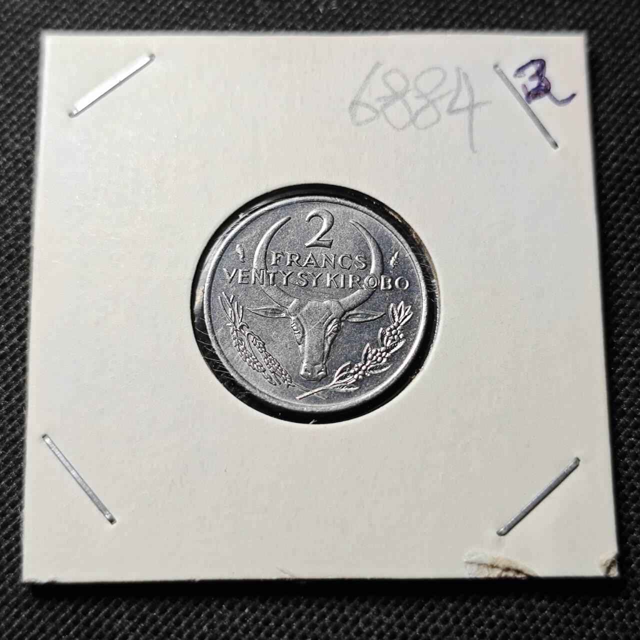 KK钱币收藏小铺  第368场  2月预留时间 周末发货  1972马达加斯加2法郎