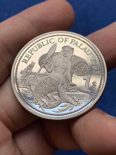 《竞宝斋》第437场 周日，周一2场连拍 （全场包邮） 帕劳1993年彩色纪念币，37mm